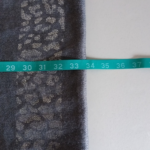 ☆☆SOLD☆☆ Express Animal Print Shimmer Infinity Scarf - Picture 5 of 8